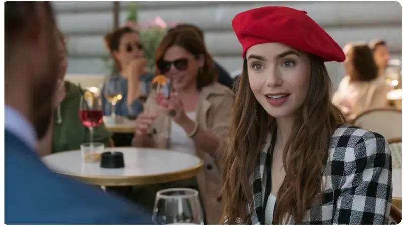 lily-collins-net-worth